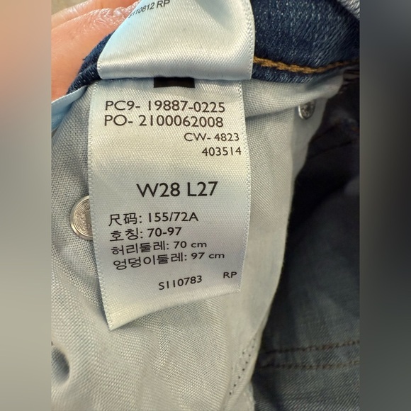 NWOT Levi’s Women’s Boyfriend Jeans - Picture 10 of 10